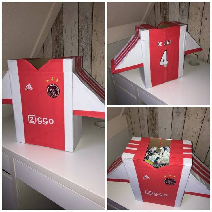Voetbalshirt surprise